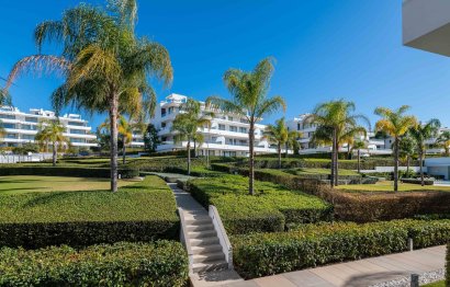 Resale - Apartment - Middle Floor Apartment - Estepona - Atalaya