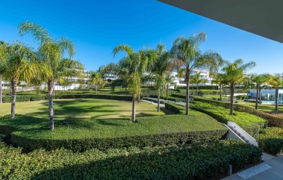 Resale - Apartment - Middle Floor Apartment - Estepona - Atalaya