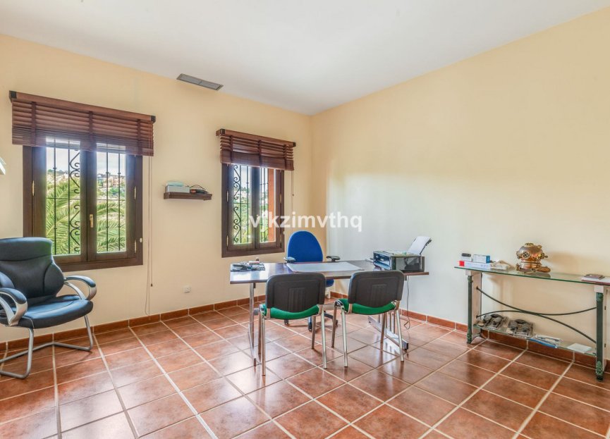 Resale - House - Detached Villa - Benahavís - Benahavís Centro