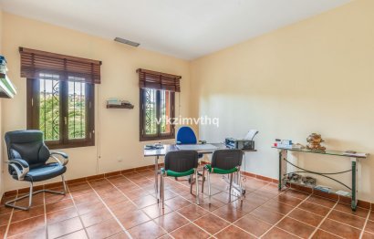 Resale - House - Detached Villa - Benahavís - Benahavís Centro