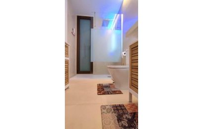 Resale - Apartment - Middle Floor Apartment - Casares - Casares Playa