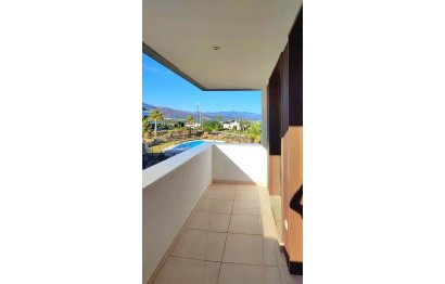 Resale - Apartment - Middle Floor Apartment - Casares - Casares Playa