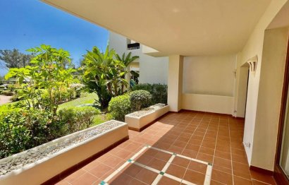 Resale - Apartment - Ground Floor Apartment - Estepona - Estepona Centro