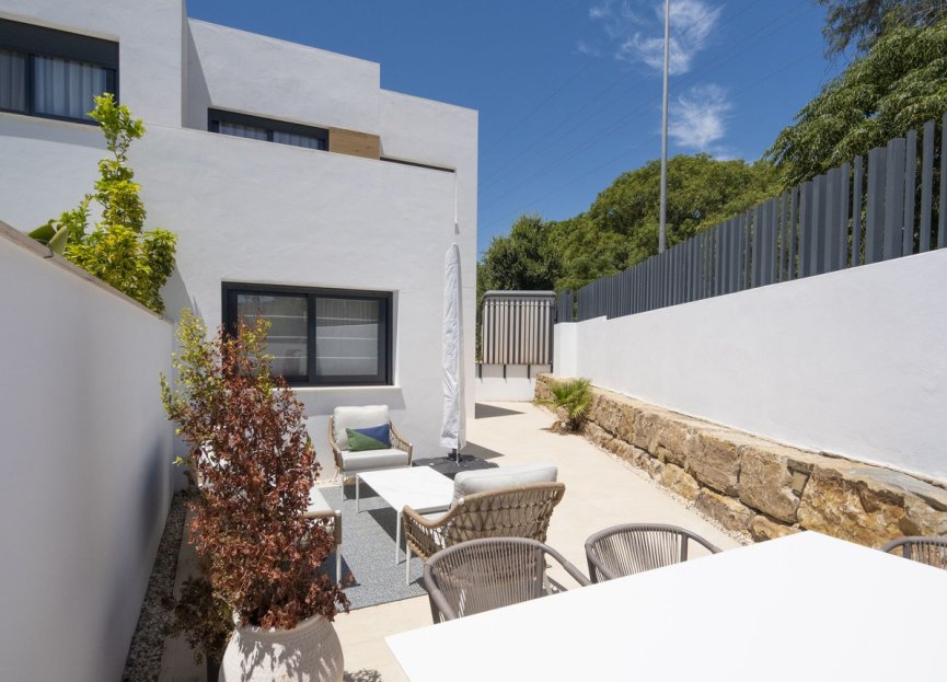 Resale - House - Townhouse - Marbella - Nueva Andalucia