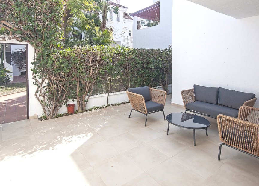 Resale - Apartment - Ground Floor Apartment - Marbella - Nueva Andalucia