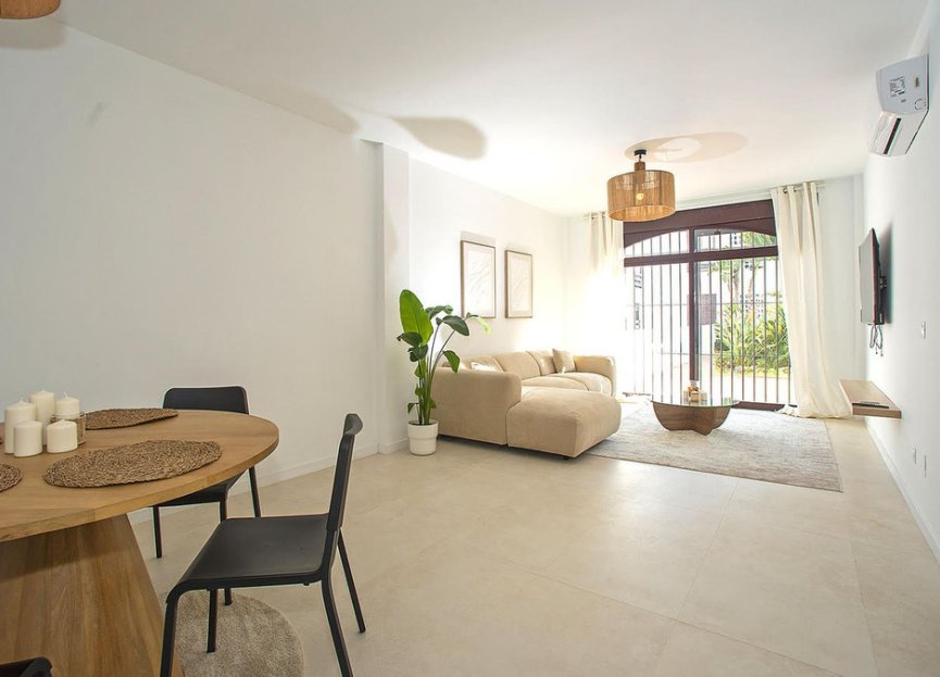 Resale - Apartment - Ground Floor Apartment - Marbella - Nueva Andalucia