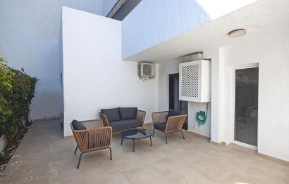 Resale - Apartment - Ground Floor Apartment - Marbella - Nueva Andalucia