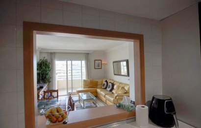 Resale - Apartment - Middle Floor Apartment - Marbella - Puerto Banús