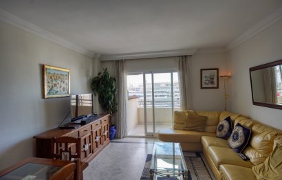 Resale - Apartment - Middle Floor Apartment - Marbella - Puerto Banús