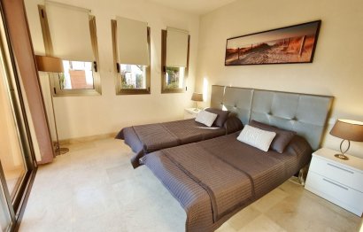 Resale - Apartment - Middle Floor Apartment - Estepona - Estepona Centro