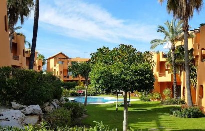 Resale - Apartment - Middle Floor Apartment - Estepona - Estepona Centro