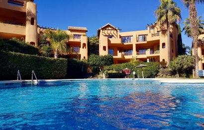 Resale - Apartment - Middle Floor Apartment - Estepona - Estepona Centro