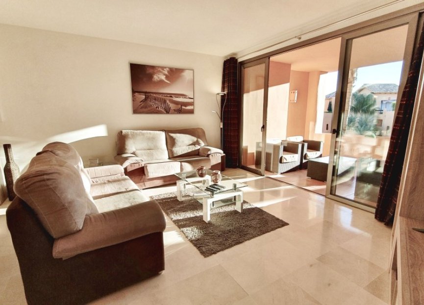 Resale - Apartment - Middle Floor Apartment - Estepona - Estepona Centro