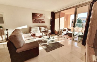 Resale - Apartment - Middle Floor Apartment - Estepona - Estepona Centro