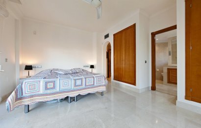 Resale - Apartment - Middle Floor Apartment - Marbella - Nueva Andalucia