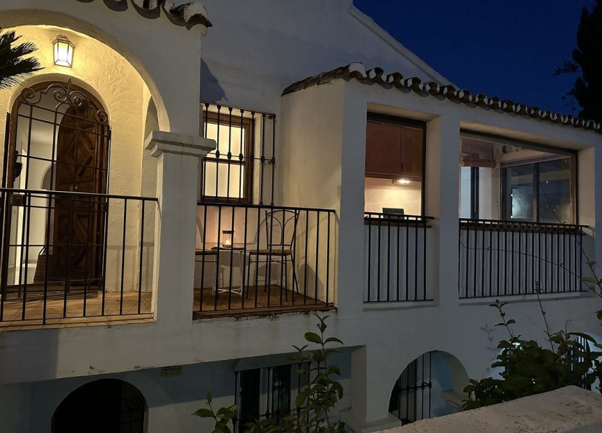 Resale - Apartment - Middle Floor Apartment - Marbella - Marbella Centro