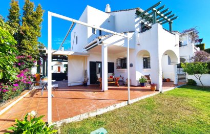 Resale - House - Semi-Detached House - Manilva - La Duquesa