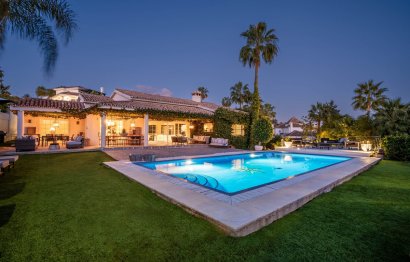 Resale - House - Detached Villa - Marbella - Nueva Andalucia