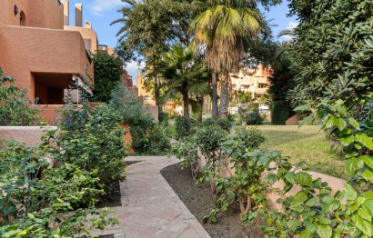 Resale - House - Townhouse - Marbella - Nueva Andalucia