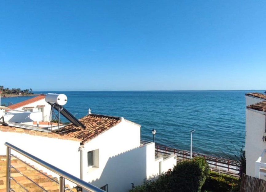 Resale - House - Semi-Detached House - Estepona - Estepona Centro