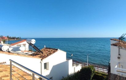 Resale - House - Semi-Detached House - Estepona - Estepona Centro