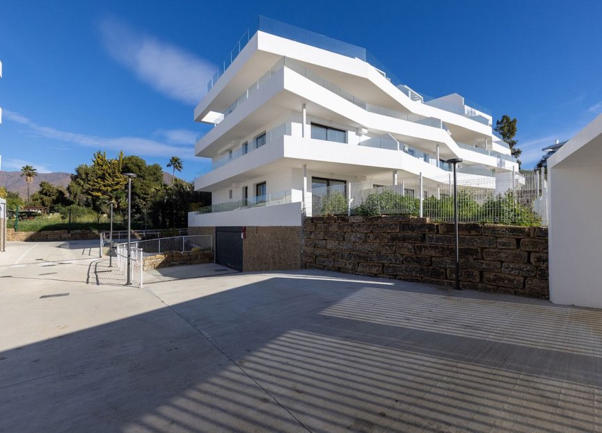 Resale - Apartment - Middle Floor Apartment - Estepona - Estepona Centro