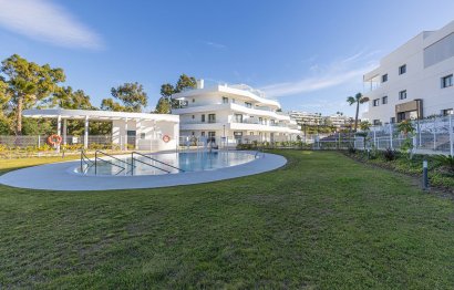 Resale - Apartment - Middle Floor Apartment - Estepona - Estepona Centro