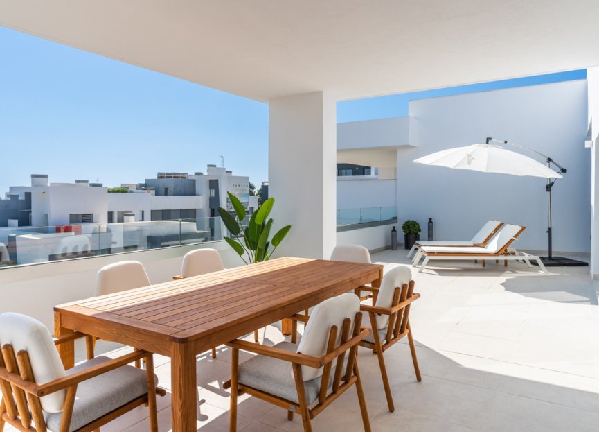 Resale - Apartment - Penthouse - Estepona - Estepona Centro