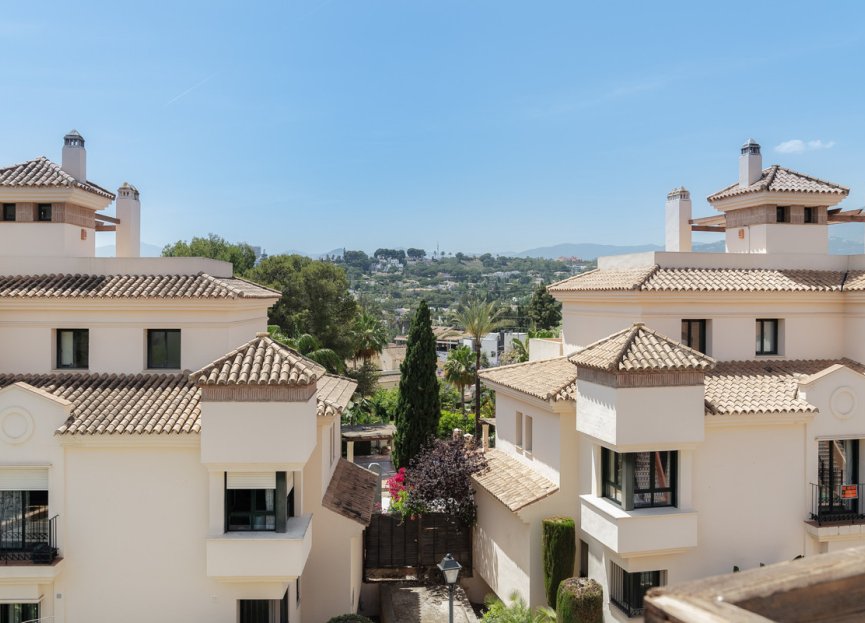 Resale - House - Townhouse - Marbella - Nueva Andalucia