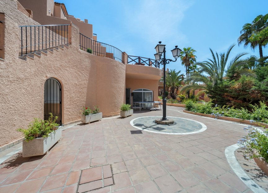 Resale - House - Townhouse - Marbella - Nueva Andalucia