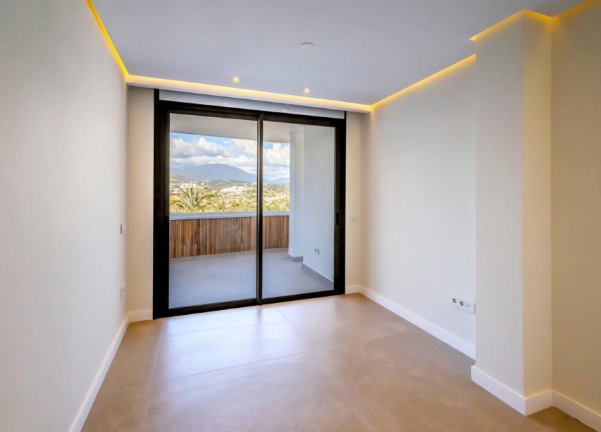 Resale - Apartment - Penthouse - Marbella - Nueva Andalucia