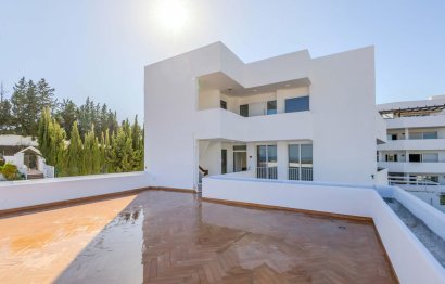 Resale - Apartment - Penthouse - Marbella - Nueva Andalucia