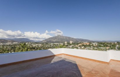 Resale - Apartment - Penthouse - Marbella - Nueva Andalucia