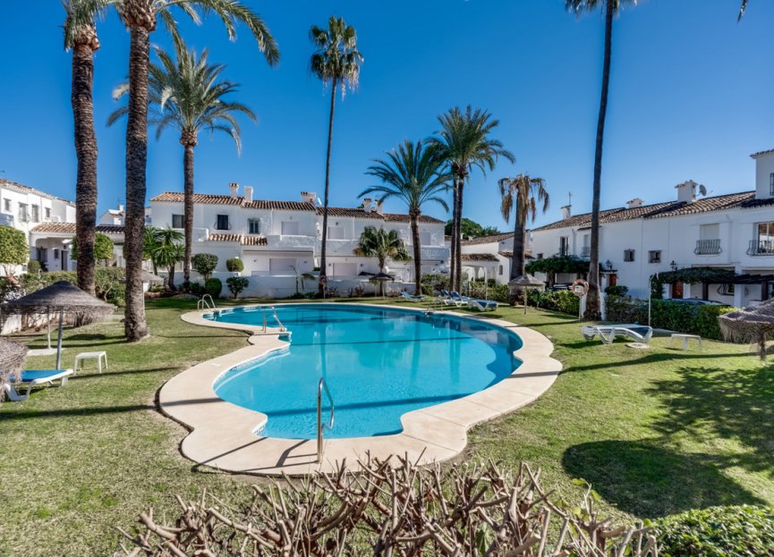 Resale - House - Townhouse - Marbella - Nueva Andalucia