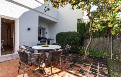 Resale - House - Townhouse - Marbella - Nueva Andalucia