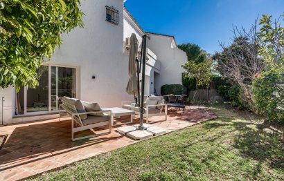 Resale - House - Townhouse - Marbella - Nueva Andalucia