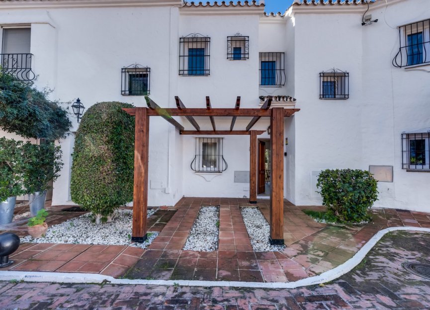 Resale - House - Townhouse - Marbella - Nueva Andalucia