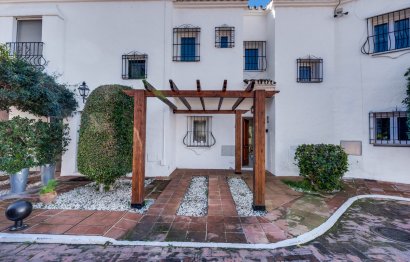 Resale - House - Townhouse - Marbella - Nueva Andalucia