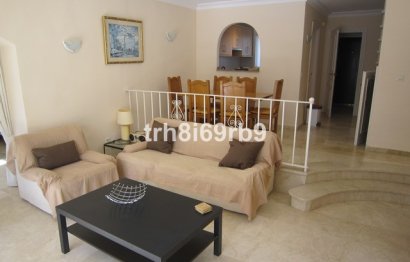 Resale - House - Semi-Detached House - Estepona - Benavista