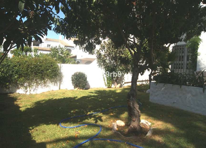 Resale - House - Semi-Detached House - Estepona - Benavista