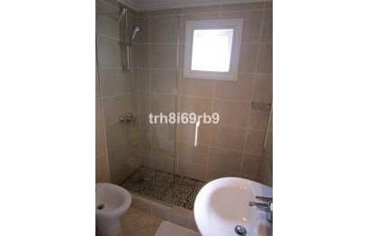 Resale - House - Semi-Detached House - Estepona - Benavista