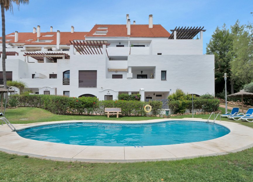 Resale - Apartment - Ground Floor Apartment - Marbella - Nueva Andalucia