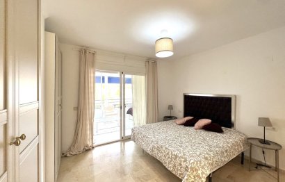 Resale - Apartment - Middle Floor Apartment - Marbella - Puerto Banús