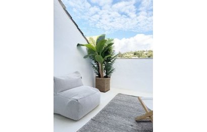 Resale - Apartment - Top Floor Apartment - Marbella - Nueva Andalucia