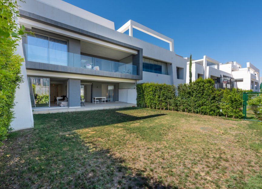 Resale - Apartment - Ground Floor Apartment - Estepona - Selwo