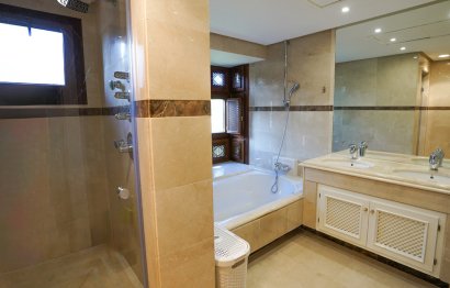 Resale - Apartment - Penthouse - Marbella - Puerto Banús