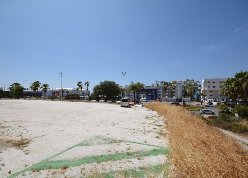 Resale - Plot - Land with Ruin - Estepona - Estepona Centro