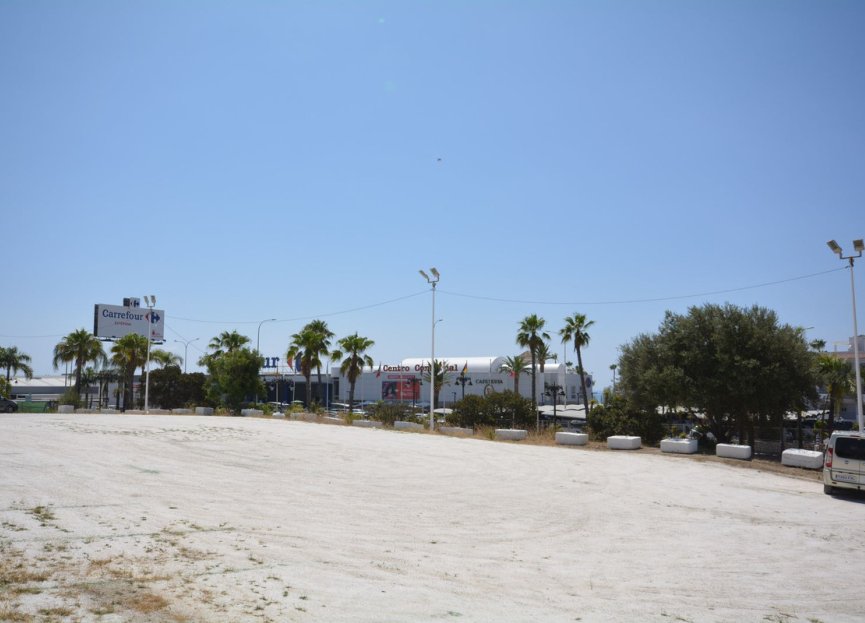 Resale - Plot - Land with Ruin - Estepona - Estepona Centro