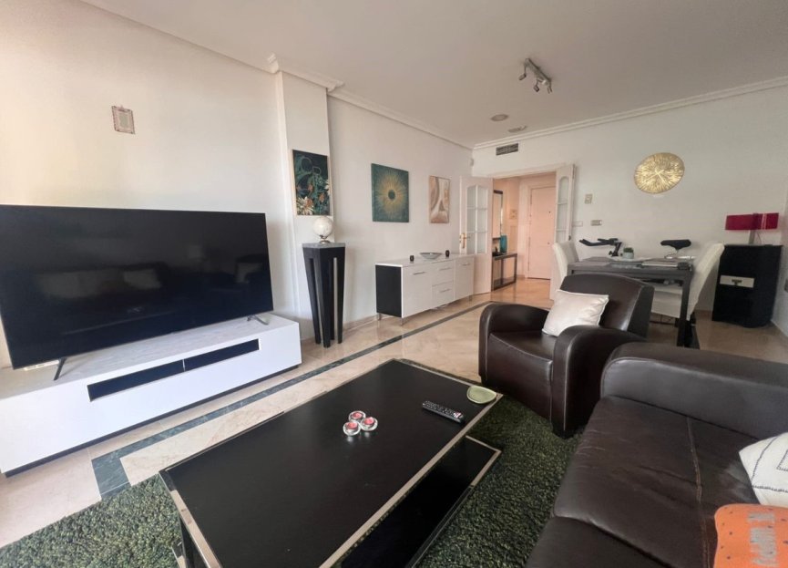 Resale - Apartment - Ground Floor Apartment - Marbella - The Golden Mile