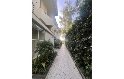 Resale - Apartment - Ground Floor Apartment - Marbella - The Golden Mile